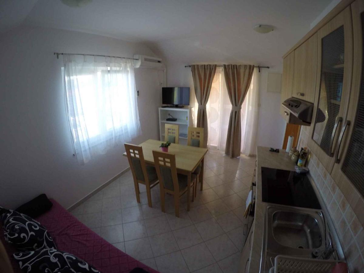 Apartment In Lopar/Insel Rab 37000 מראה חיצוני תמונה